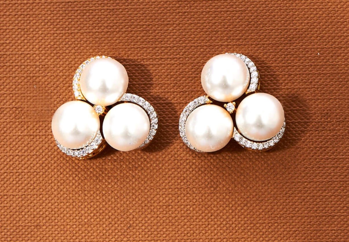Arisa || Studs