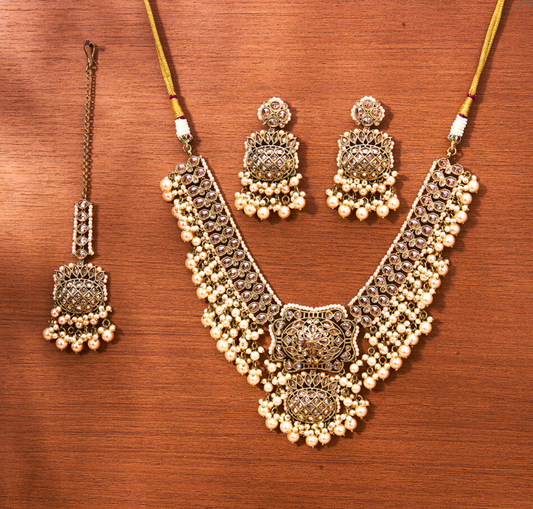 Roman || Necklace