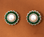 Avery || Studs